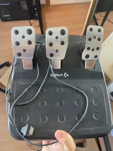 Volante Logitech g29 + suporte