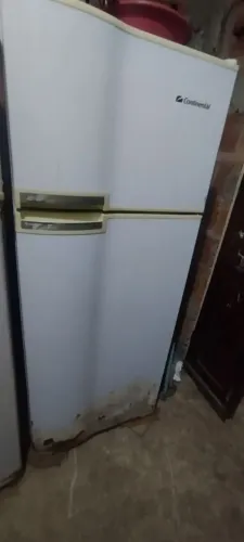 Geladeira leia o anúncio