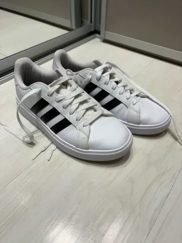 Tênis feminino