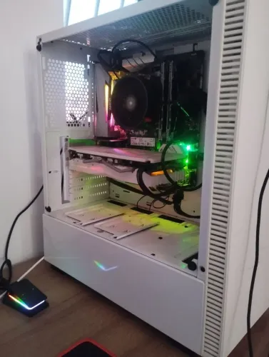 Pc Gamer Ryzen 5 - Rx 580 - 16GB de RAM