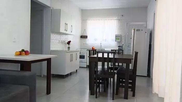 Casa em São Francisco do Sul Ubatuba 450mts da praia para  6 pessoas 2 quartos