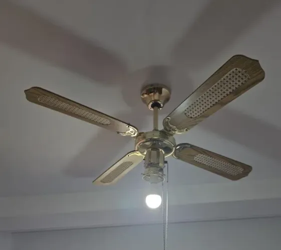  VENTILADOR DE TETO  (45x45x90) 32 CM 