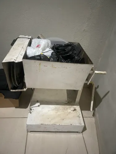 Vendo batedeira industrial