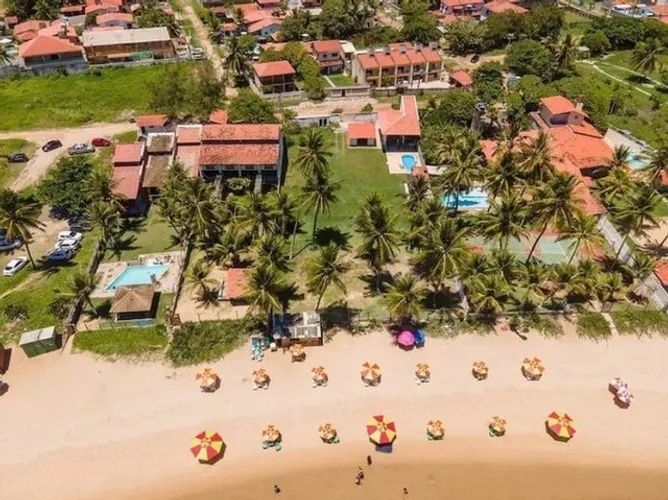 Aluguel por temporada de casa com 12 quartos em Enseada dos Corais