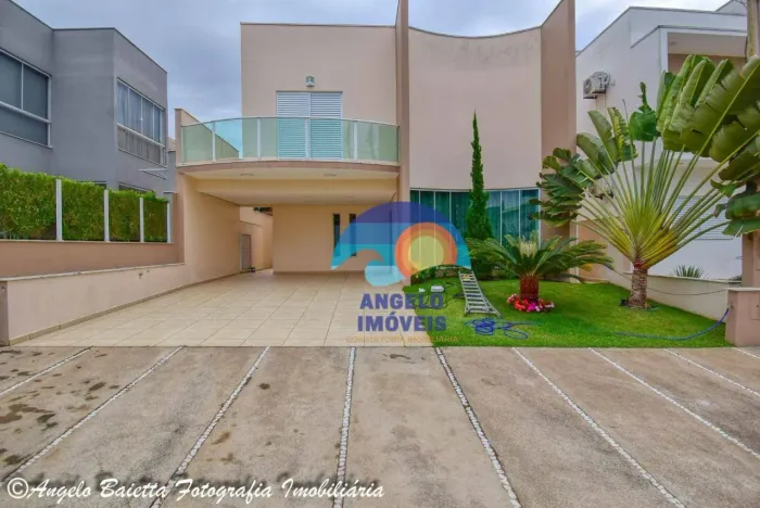Sobrado em condominio com 3 dormitórios à venda, 200 m² por R$ 1.800.000 - Jardim Três Mar