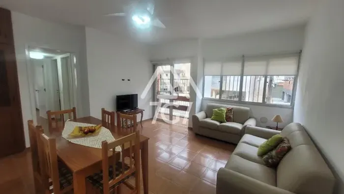 APARTAMENTO À VENDA NA PRAIA DA ENSEADA COM 84m², EM CONDOMÍNIO COM PISCINA E CHURRASQUEIR