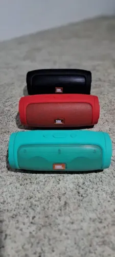 Caixa de som Bluetooth JBL, R$ 57