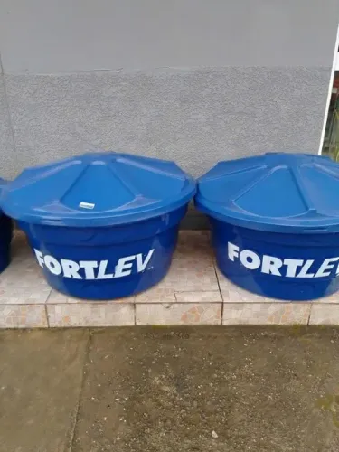 Caixa de Água 250L Fortlev nova