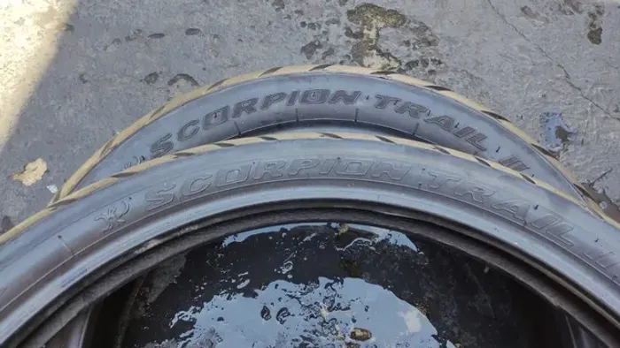 Par pneu usado Pirelli Scorpion Trail2 150/70-17 90/90-21