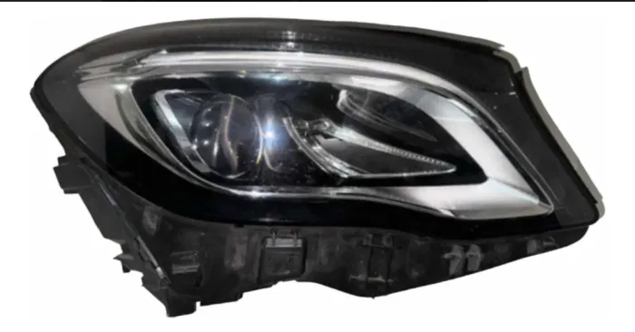 Farol da Mercedes GLA 200 250 2018 2019 2020 Lado direito 