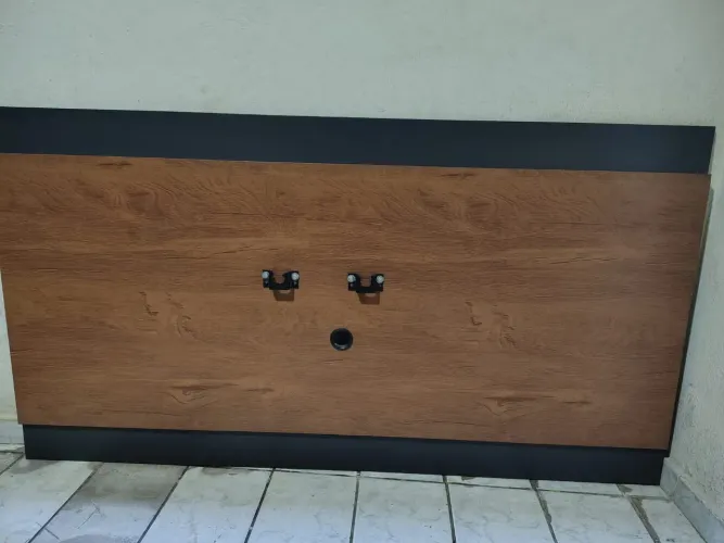 Vendo Painel para TV até 75 Polegadas em Excelente Estado