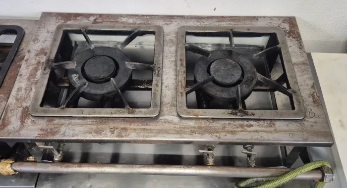 Fogão Industrial 2 Bocas em Aço Inox - Usado ?