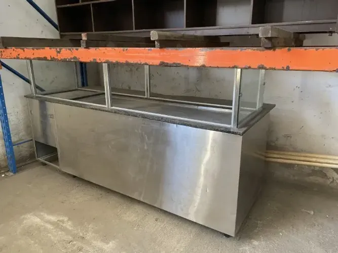 BALCÃO FRIGORIFICO, COM PISTA FRIA, EM AÇO INOX 304, MED. 2,50C X 0,80L X ,30A M