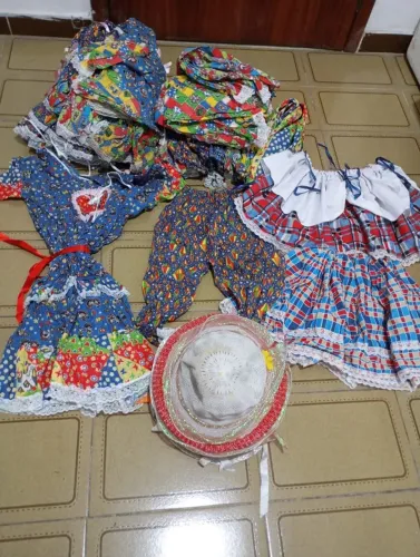 Roupas de Festa Junina infantil