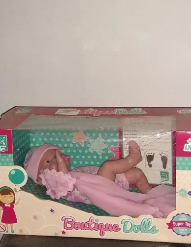 Boneca Boutique Dolls - Super Toys nova na caixa lacrada 