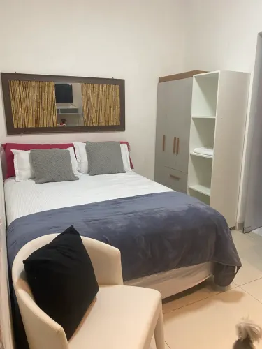 Alugo quarto suite mobiliado com áreas de lazer social no centro de Araguaína
