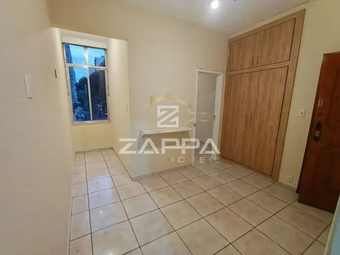 Aluguel de Apartamento 2 Quartos em Copacabana, 69m² - R$3200