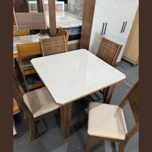 Mesa com 4 cadeiras - entrego hoje 