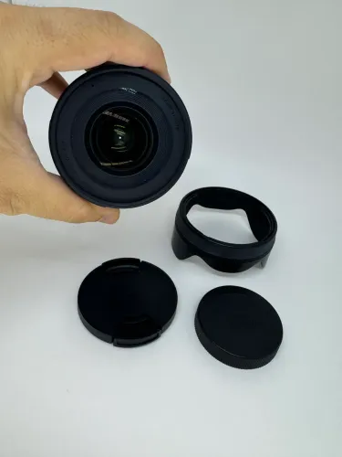 Lente Sigma 16mm f/1.4 DC DN - Excelente Estado (Sony E-Mount)