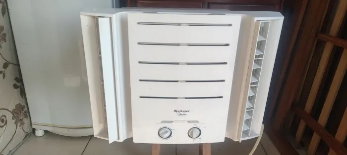 Ar Springer 7500 BTUs - Semi Novo (FRETE GRÁTIS)