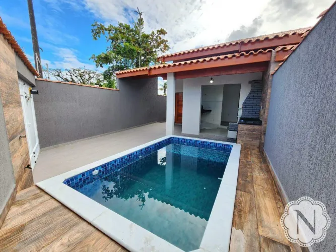 Casa à venda com 2 quartos no bairro Nova Itanhaém (Interior)