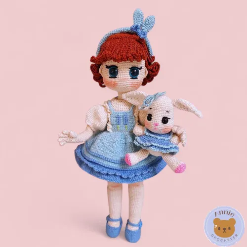 Boneca de Crochê Ruby e Coelhinha Amigurumi