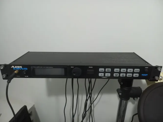 Vendo bateria eletronica Drum7 e Módulo Alesis DM5