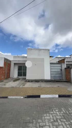 Condomínio Villa Suíça Vendo Casa com 2/4 sendo 01 suíte