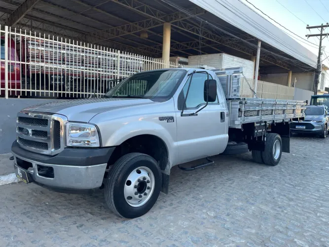 F4000 2010 com AR condicionado EXTRA 