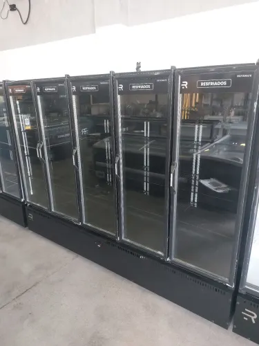 Geladeira expositora 5 portas auto serviço total blac para resfriados