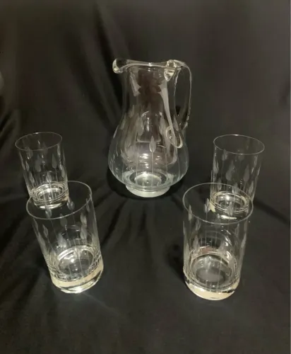 Conjunto de Jarra e 4 Copos de cristal lapidado Bohemia
