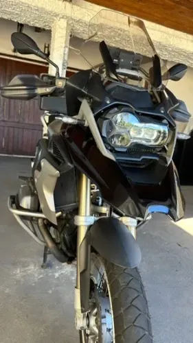 Moto BMW R1200 GS Premium pouco rodada - único dono