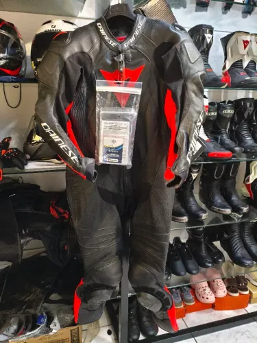 Macacão Dainese Laguna seca 5  tamanho 48 Eur estado de novo 