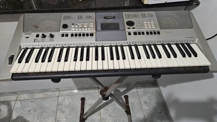 Teclado Yamaha PSR-E413