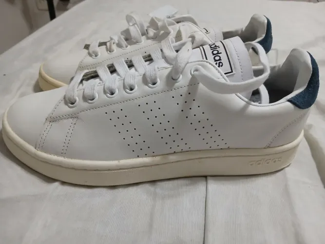 Tênis Adidas 