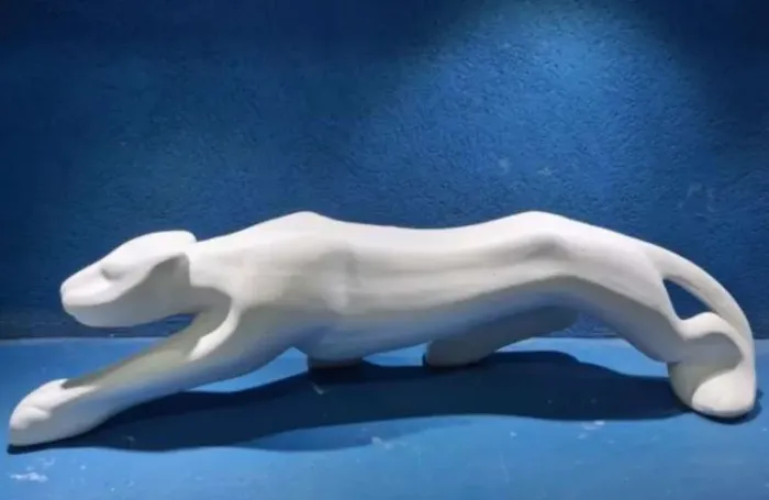 Escultura de Pantera em Resina