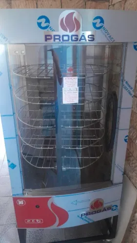 Máquina de assar frango