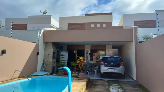 Linda casa no paracuru a 05 minutos do centro e praia