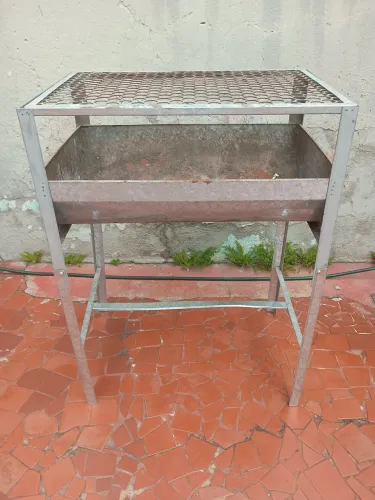 Churrasqueira Galvanizada 60X40Cm N°4 - Queiroz