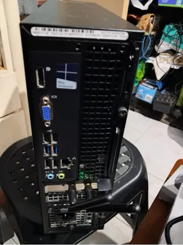 PC compacto Dell OptiPlex 3020