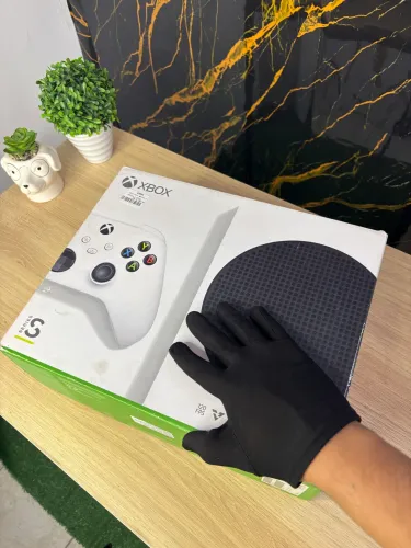 Xbox série S 512gb na caixa