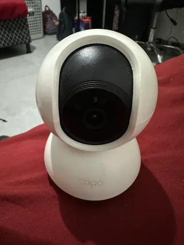 Câmera de Segurança Wi-Fi Tapo C200 Full HD 1080p - Pan/Tilt (Perfeita para Monitoramento)