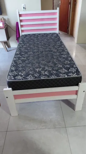 CAMA DE SOLTEIRO FEMININA