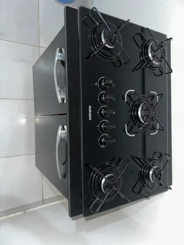 Cooktop 5 bocas Itatiaia preto + bancada 2 portas preta e marrom