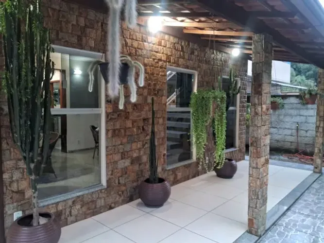 Vendo esta excelente casa em Mendes
