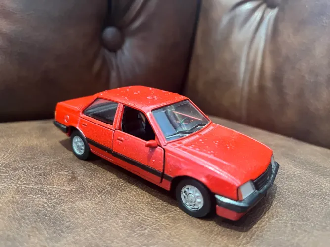 Miniatura de metal Monza 
