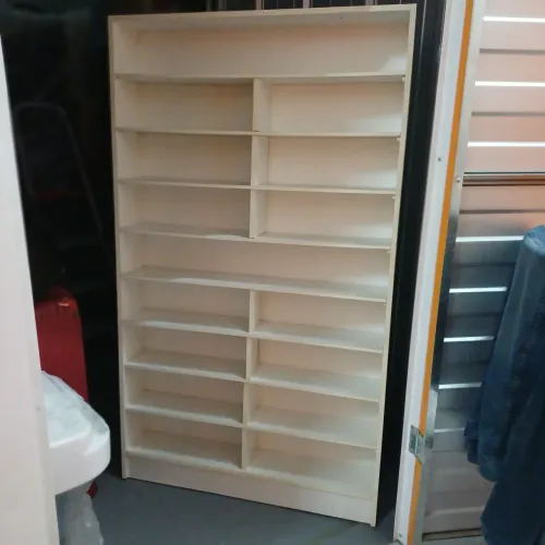 Estante para 700 Cds
