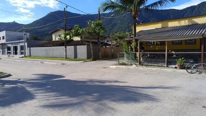 Maresias sobrado perto de tudo 