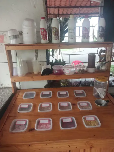 Vendo frizer e móveis d açaí e sorte 5 mil tem conversa