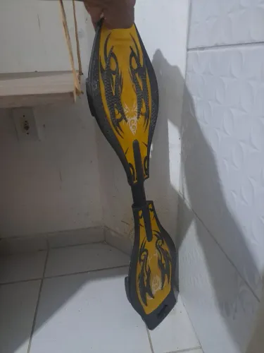 Skate de duas rodas